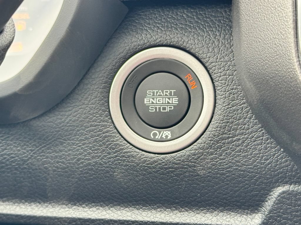 New 2026 RAM 2500 Laramie AWD/4WD image 26
