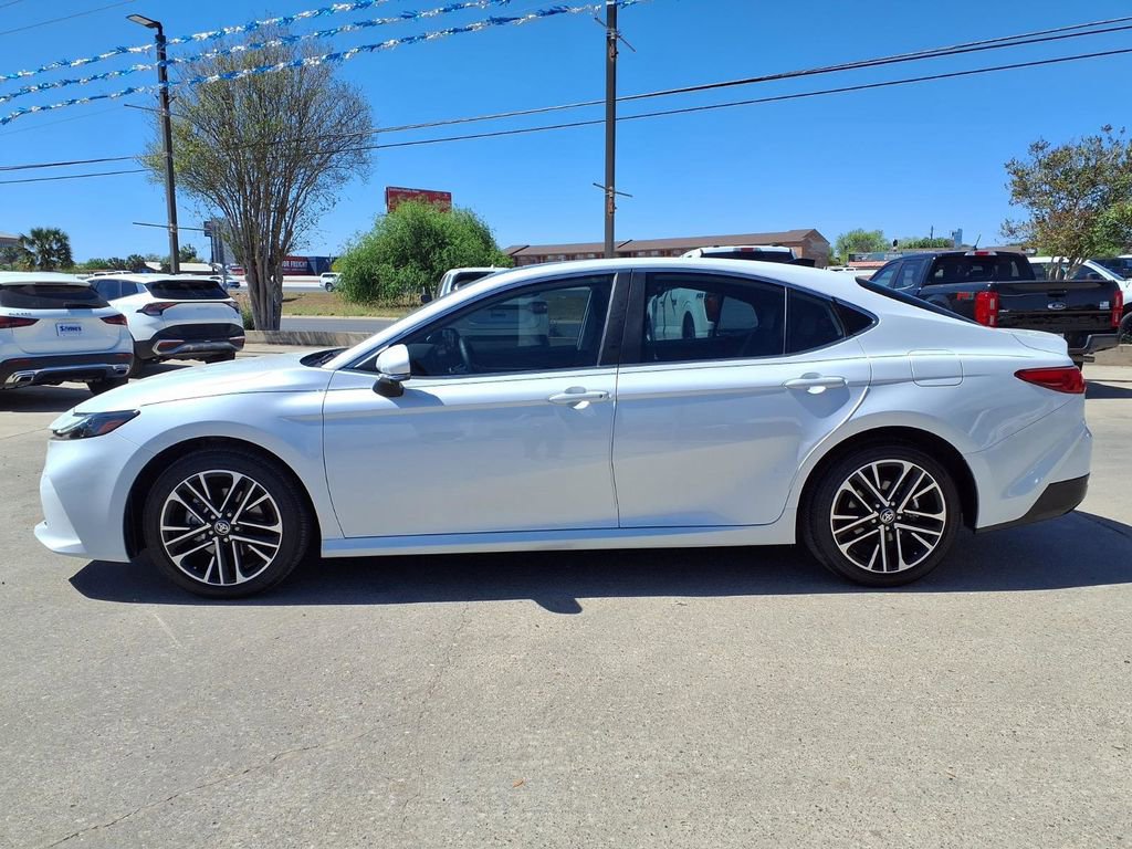 Used 2025 Toyota Camry XLE w/ Premium Plus Package image 4