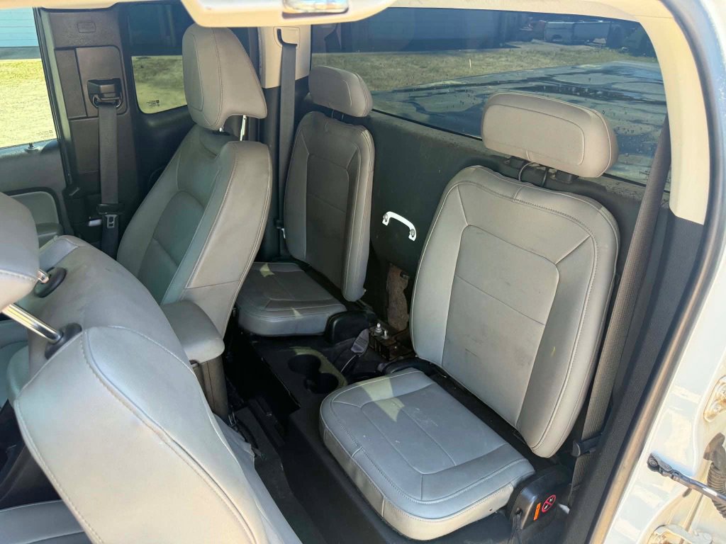Used 2015 Chevrolet Colorado W/T RWD image 11