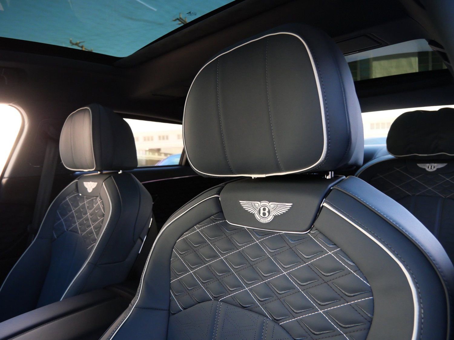 New 2026 Bentley Flying Spur Plug-In Hybrid AWD/4WD image 21