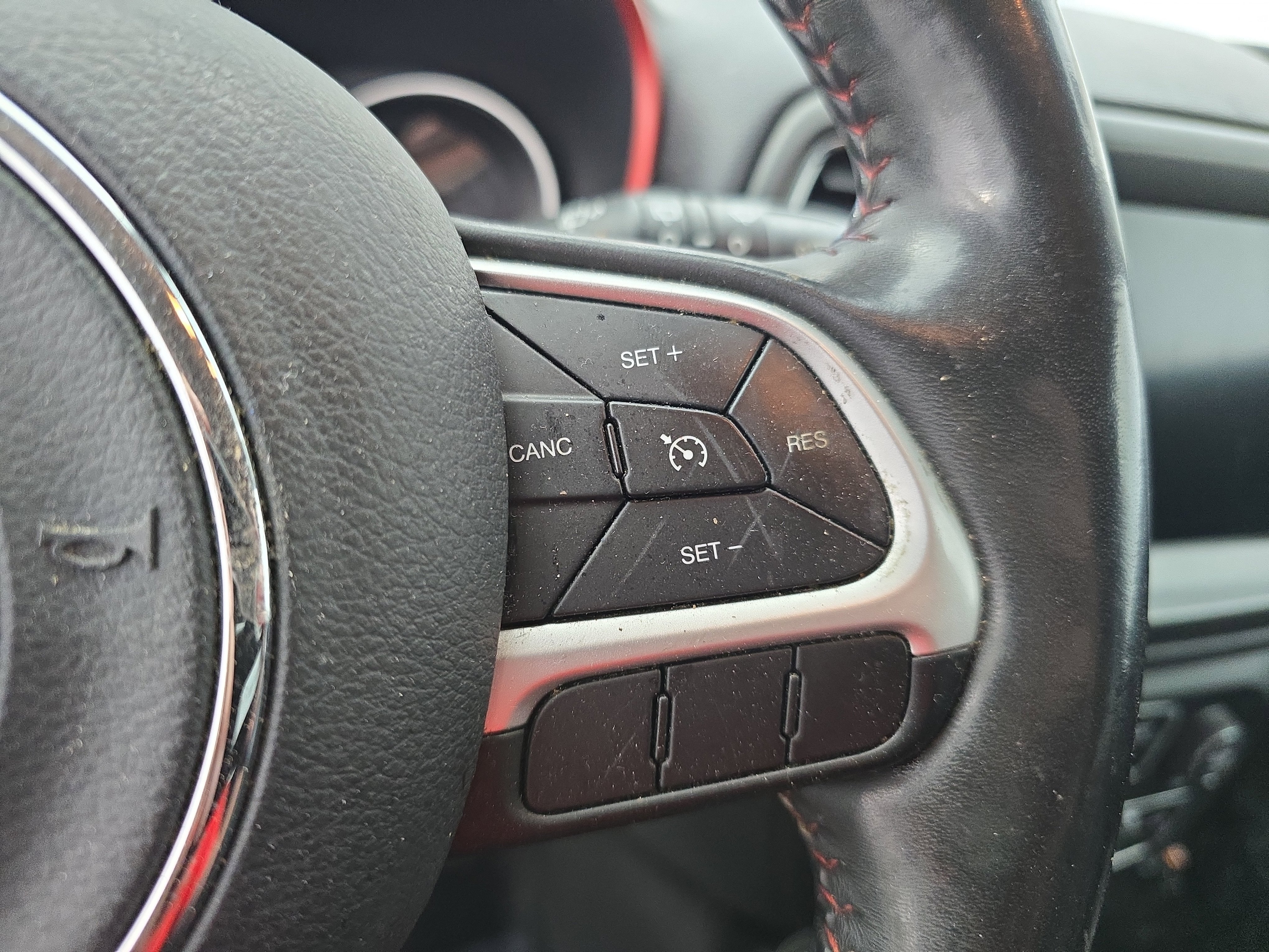 Used 2018 Jeep Compass Trailhawk w/ Cold Weather Group image 17