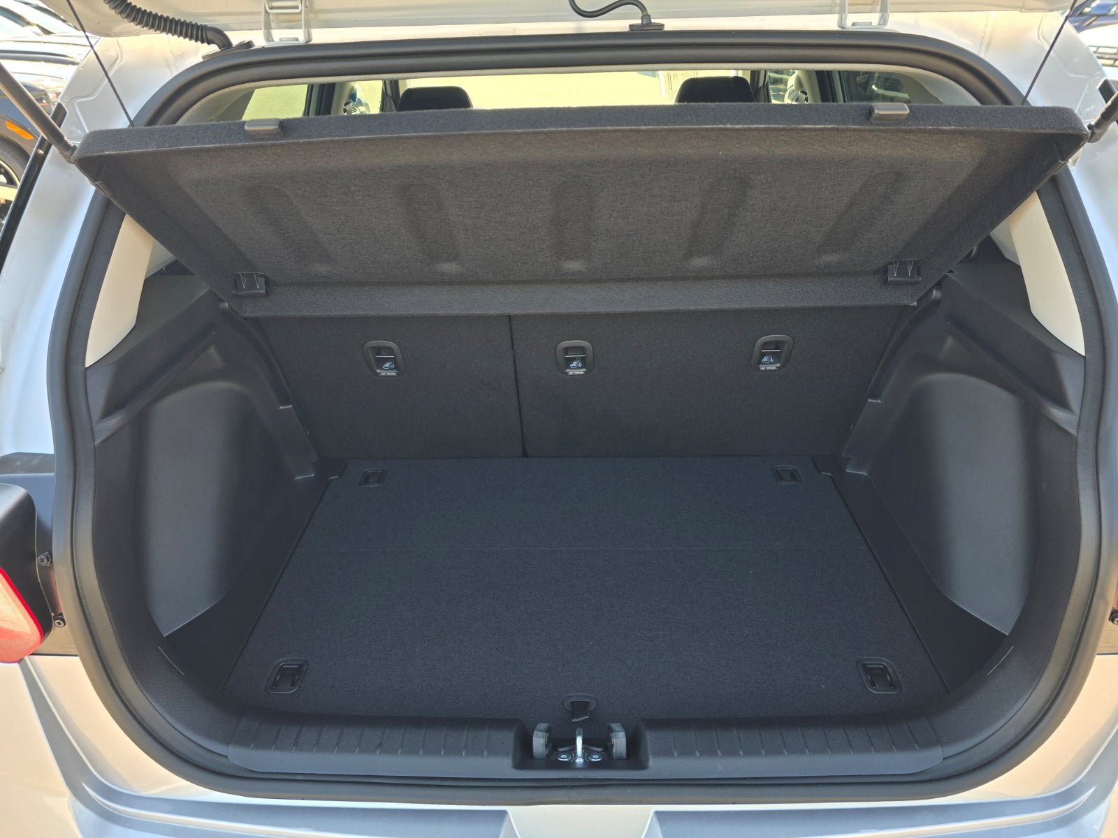 New 2026 Hyundai Venue SEL FWD image 25
