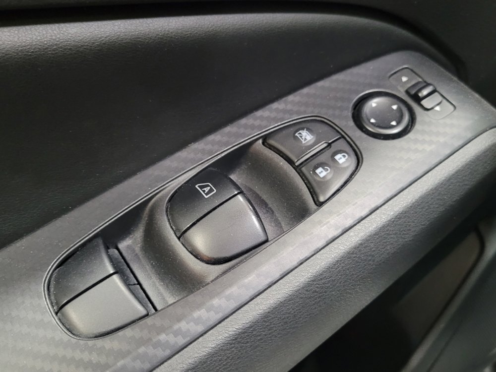 Used 2025 Nissan Altima 2.5 SV FWD image 27