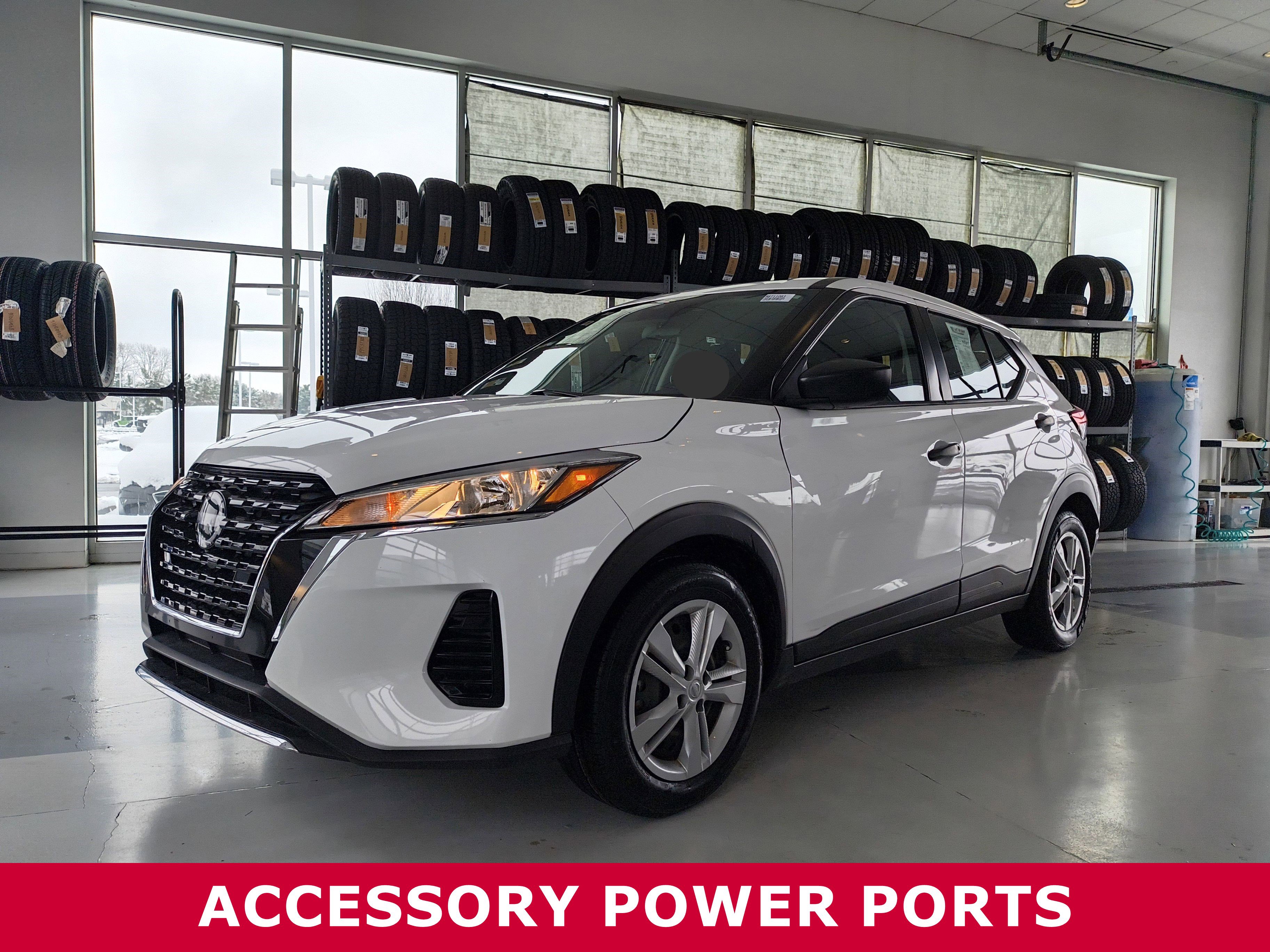 Used 2024 Nissan Kicks S image 2