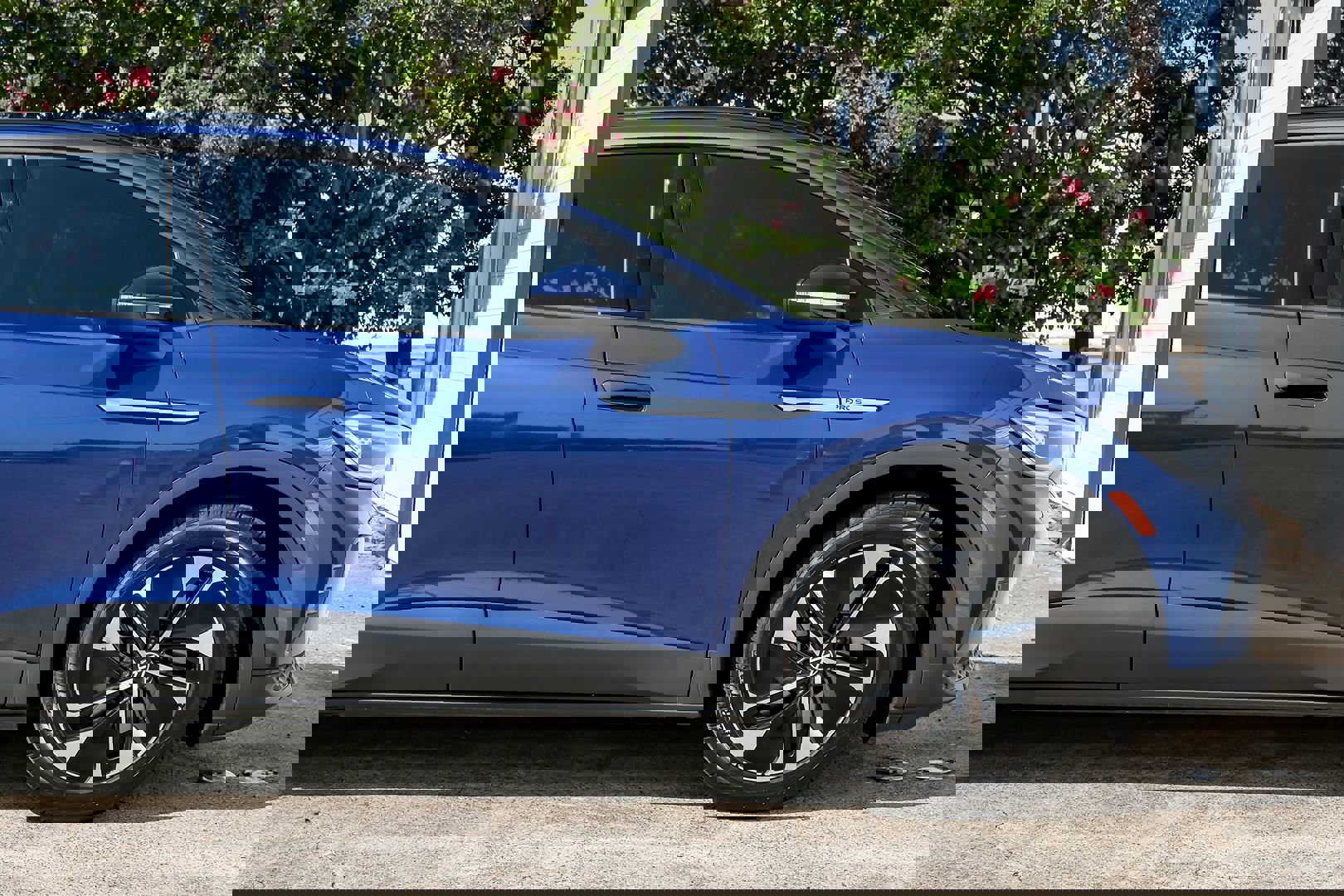 Used 2021 Volkswagen ID.4 Pro S image 10