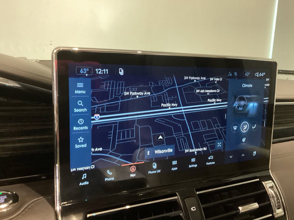 Used 2023 Lincoln Navigator Black Label AWD/4WD image 3