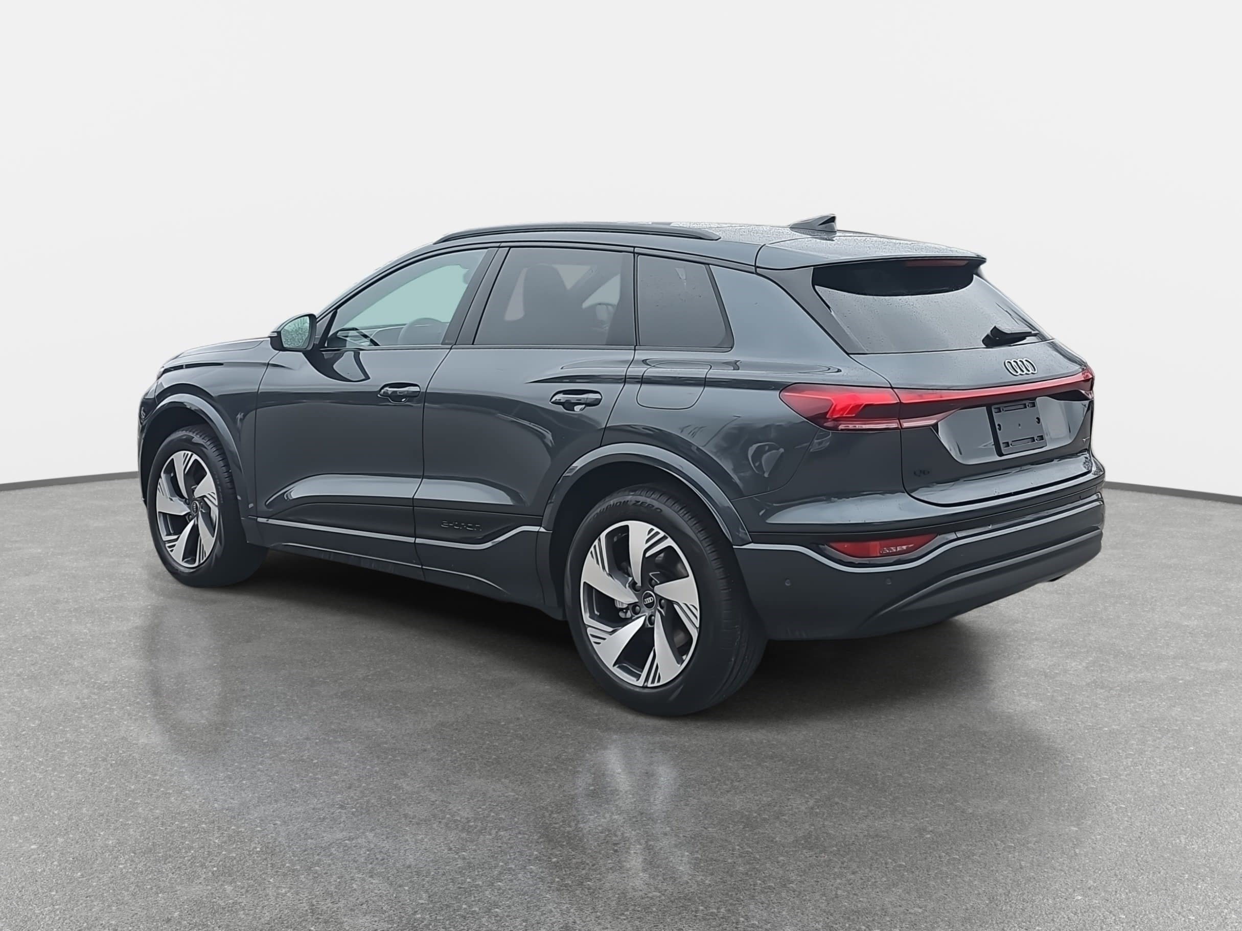 New 2025 Audi Q6 e-tron Premium Plus image 7