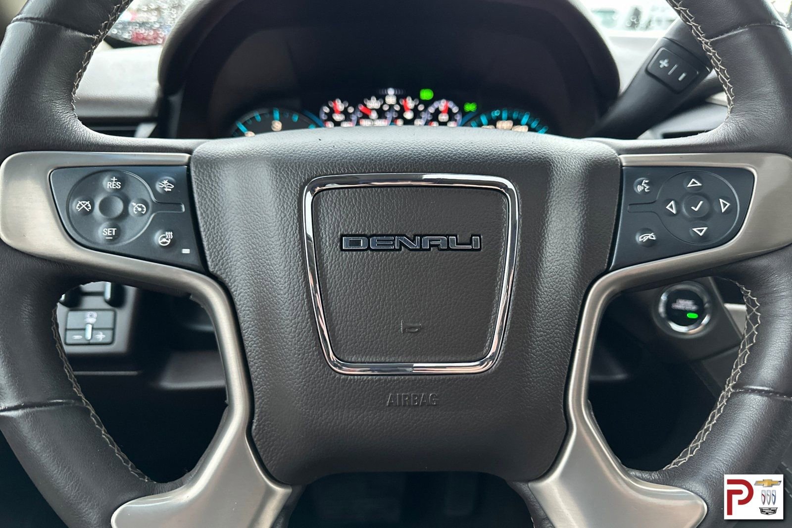 Used 2018 GMC Yukon Denali image 30