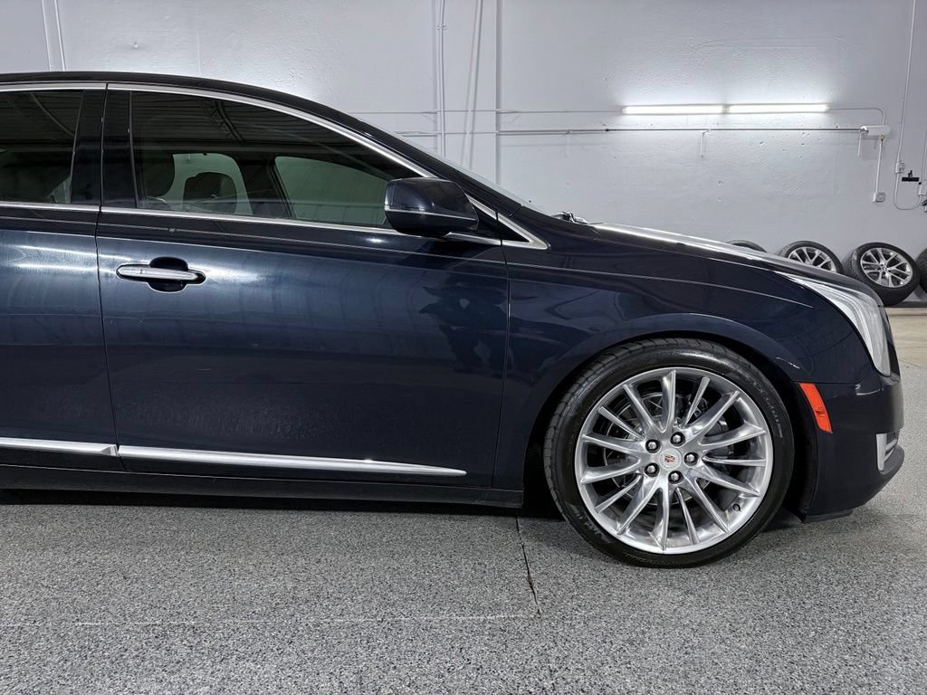 Used 2014 Cadillac XTS Platinum AWD/4WD image 4