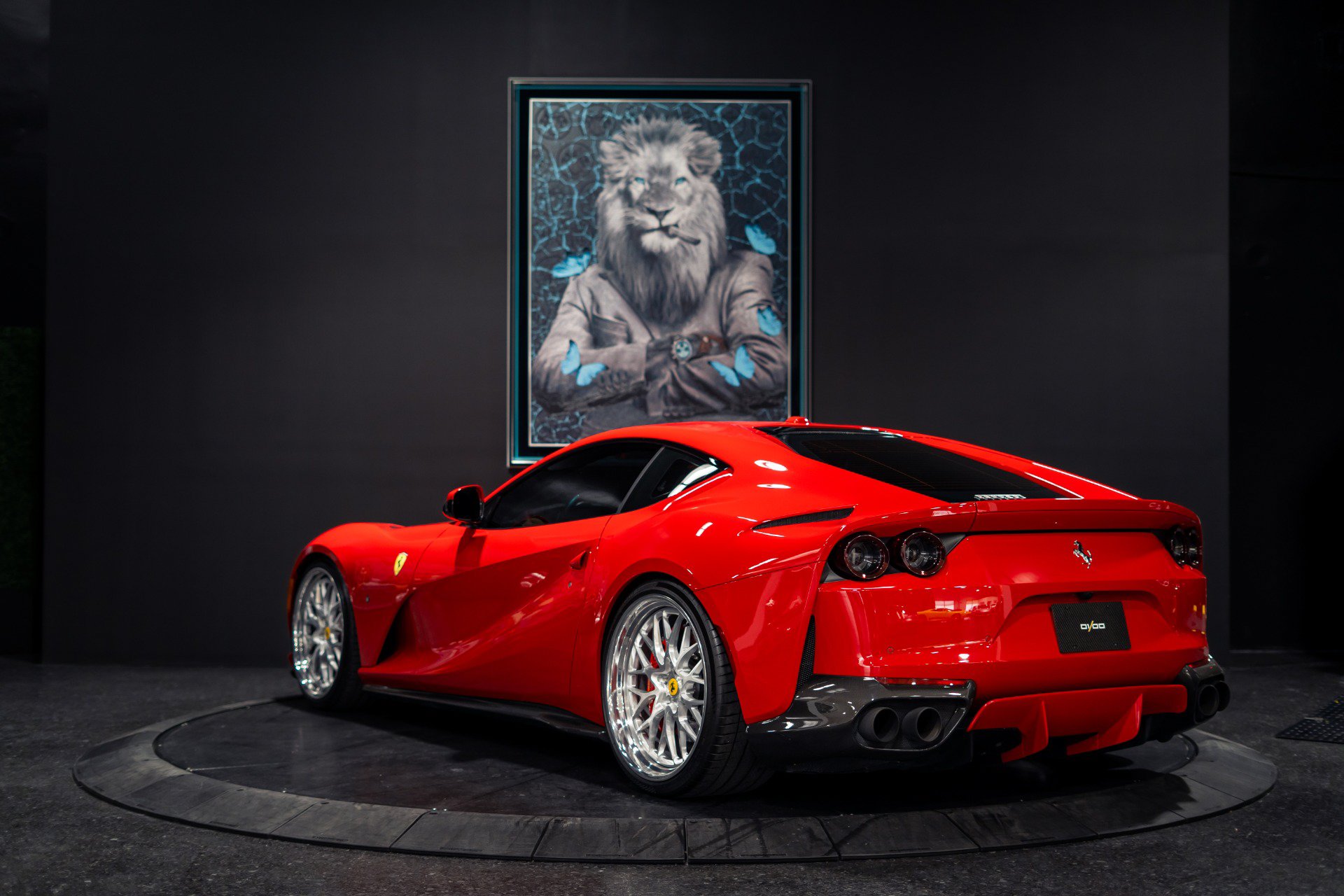 Used 2019 Ferrari 812 Superfast RWD image 28