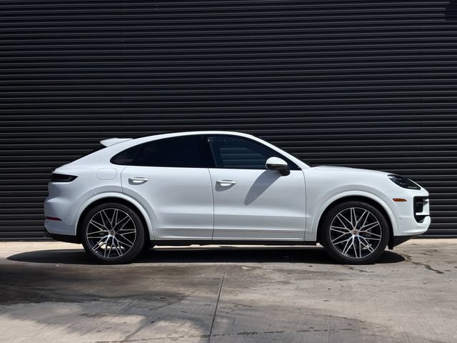 Certified 2026 Porsche Cayenne S AWD/4WD image 8