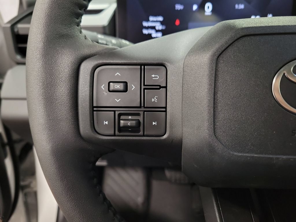 Used 2026 Toyota RAV4 Limited AWD/4WD image 28