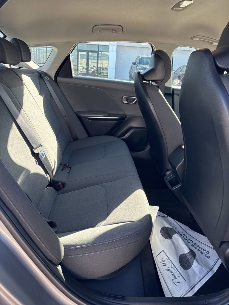 Used 2025 Kia K4 LXS image 10