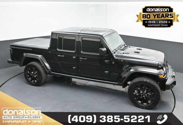 Used 2025 Jeep Gladiator Overland AWD/4WD image 17