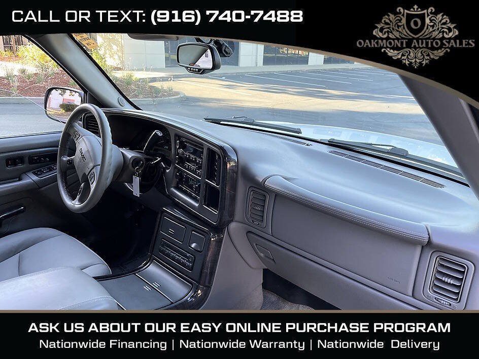 Used 2005 GMC Sierra 1500 Denali w/ Safe And Sound Package AWD/4WD image 20