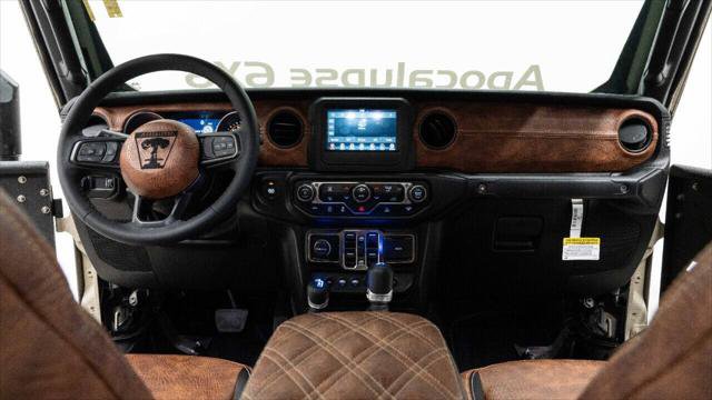 Used 2023 Jeep Gladiator Sport image 2