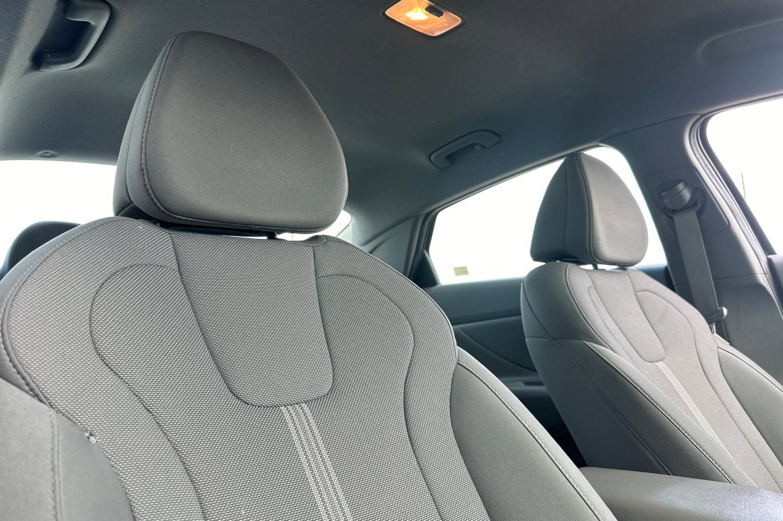 Certified 2024 Hyundai Elantra SE FWD image 16