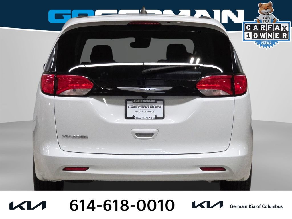 Used 2023 Chrysler Voyager LX image 10
