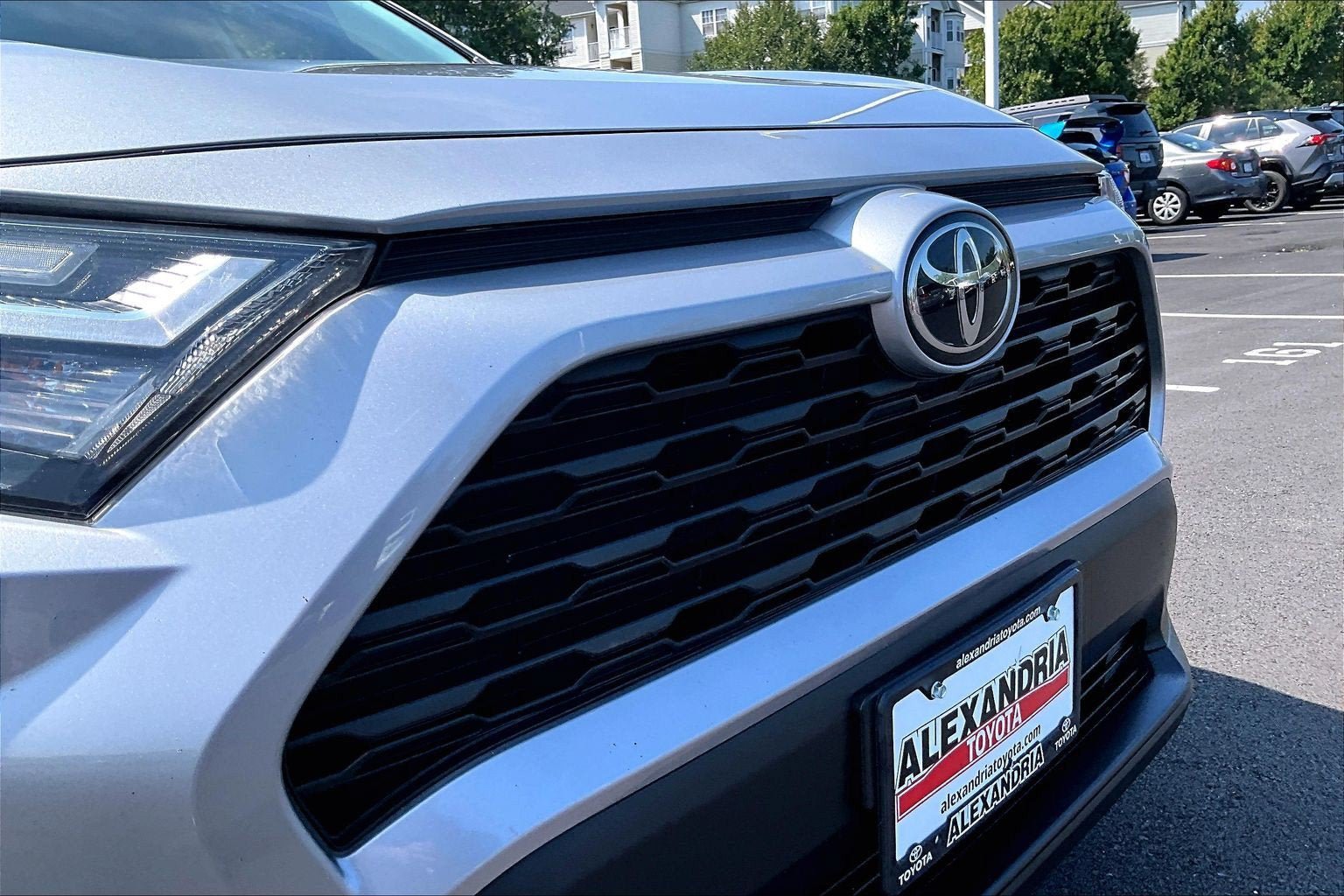 Used 2023 Toyota RAV4 LE AWD/4WD image 28