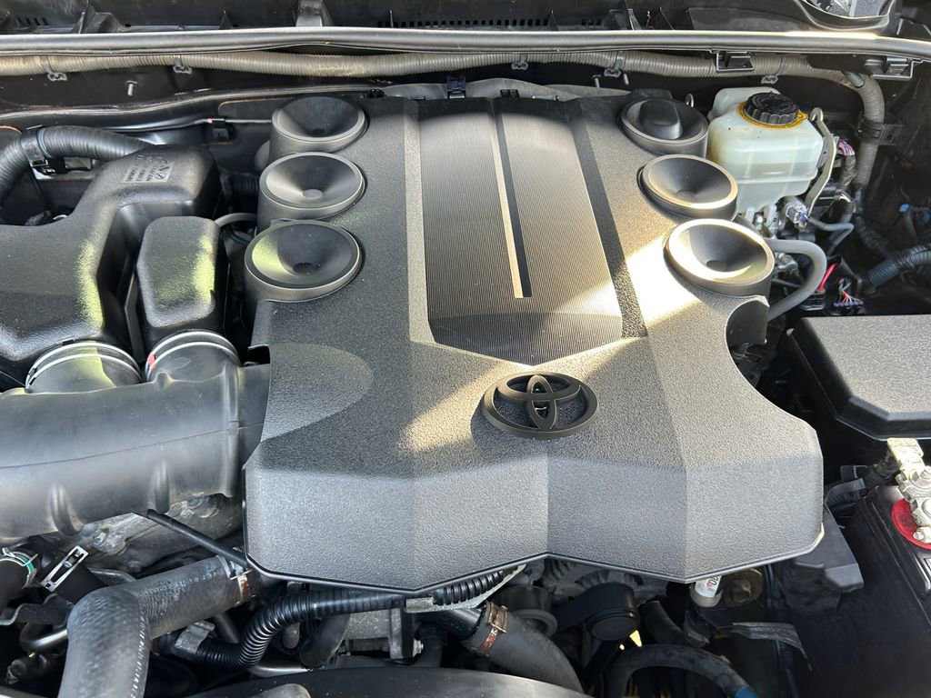 Used 2015 Toyota 4Runner SR5 image 30