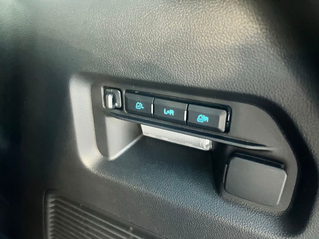 New 2025 Ford Explorer ST image 31