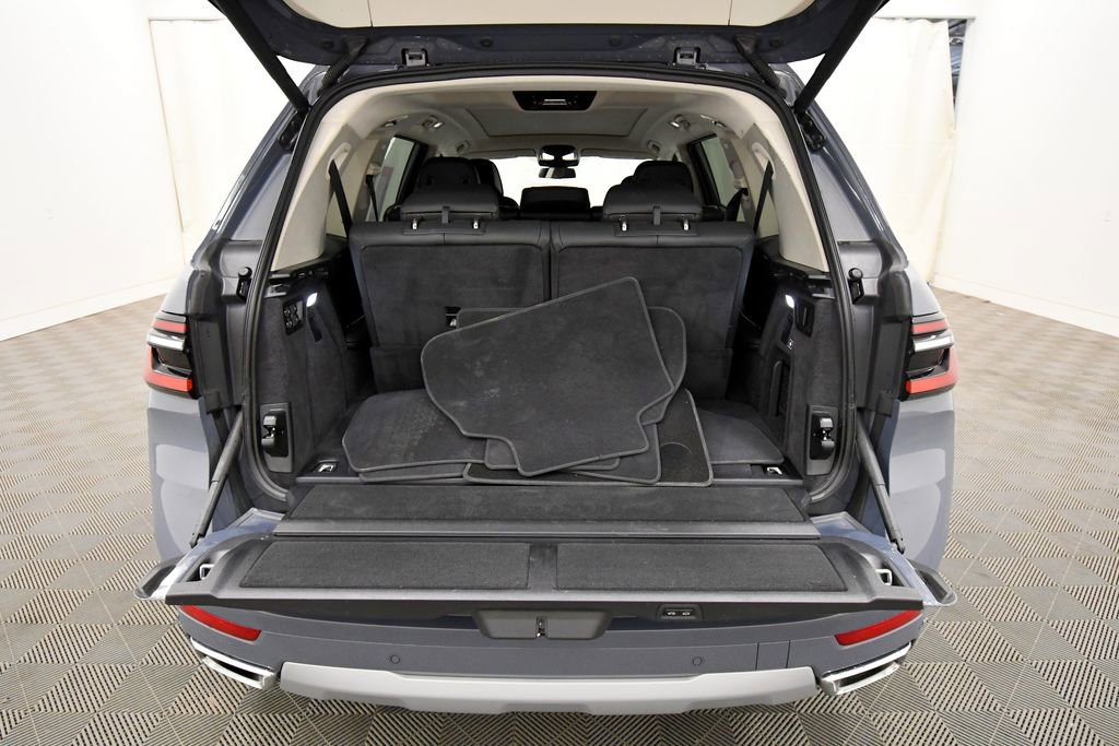 Used 2026 BMW X7 xDrive40i AWD/4WD image 8