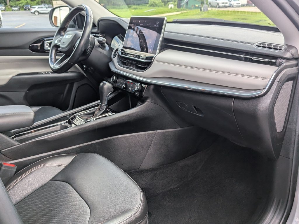 Used 2022 Jeep Compass Limited AWD/4WD image 26