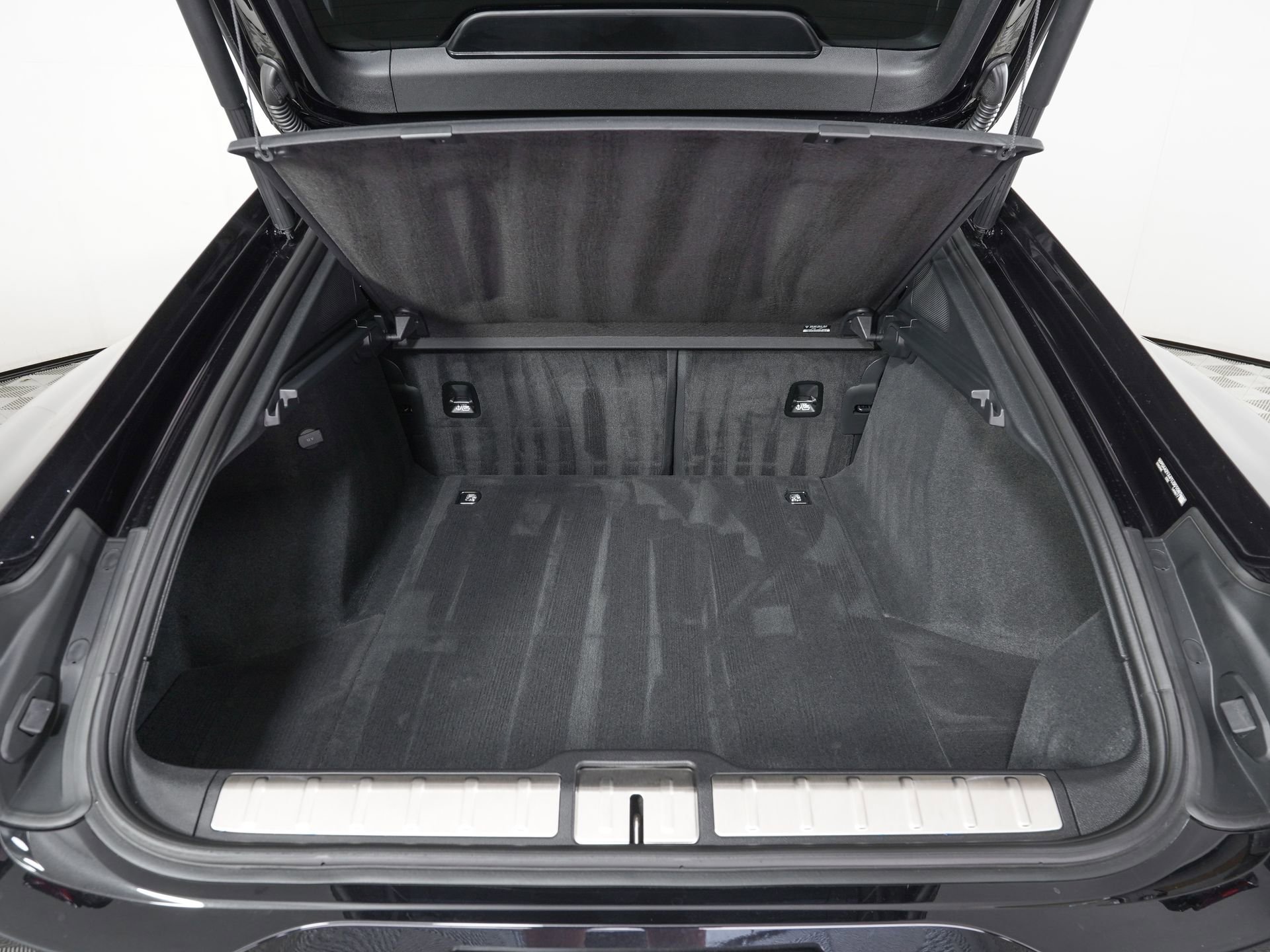 Used 2026 Porsche Panamera 4 AWD/4WD image 9