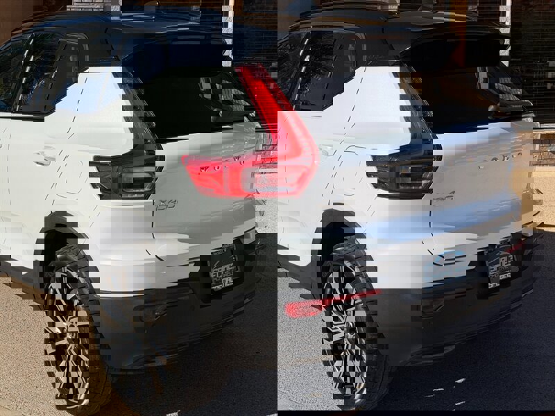 Used 2021 Volvo XC40 P8 Recharge image 14