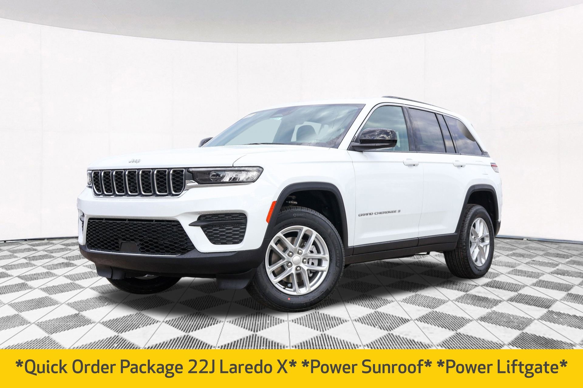 New 2026 Jeep Grand Cherokee Laredo AWD/4WD image 2