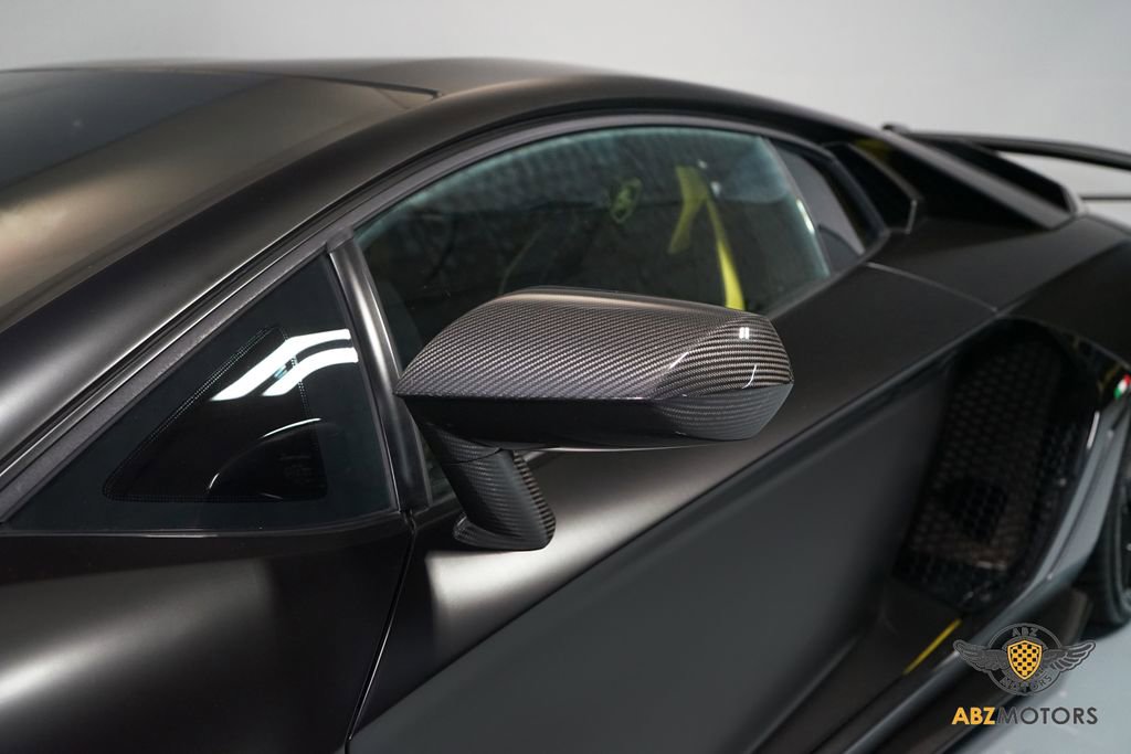 Used 2019 Lamborghini Aventador SVJ image 13