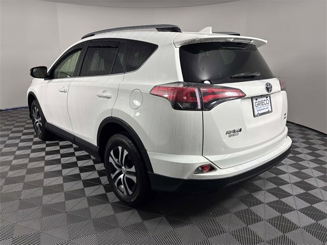 Used 2018 Toyota RAV4 LE image 6