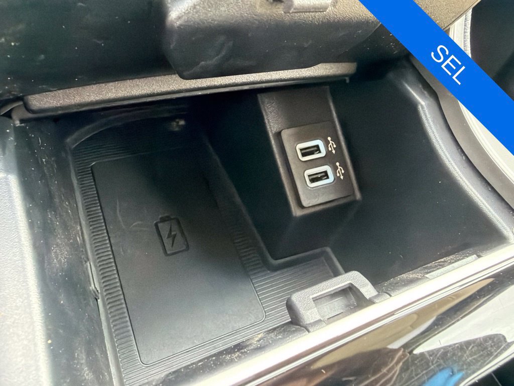 Used 2019 Ford Edge SEL w/ Equipment Group 201A AWD/4WD image 16
