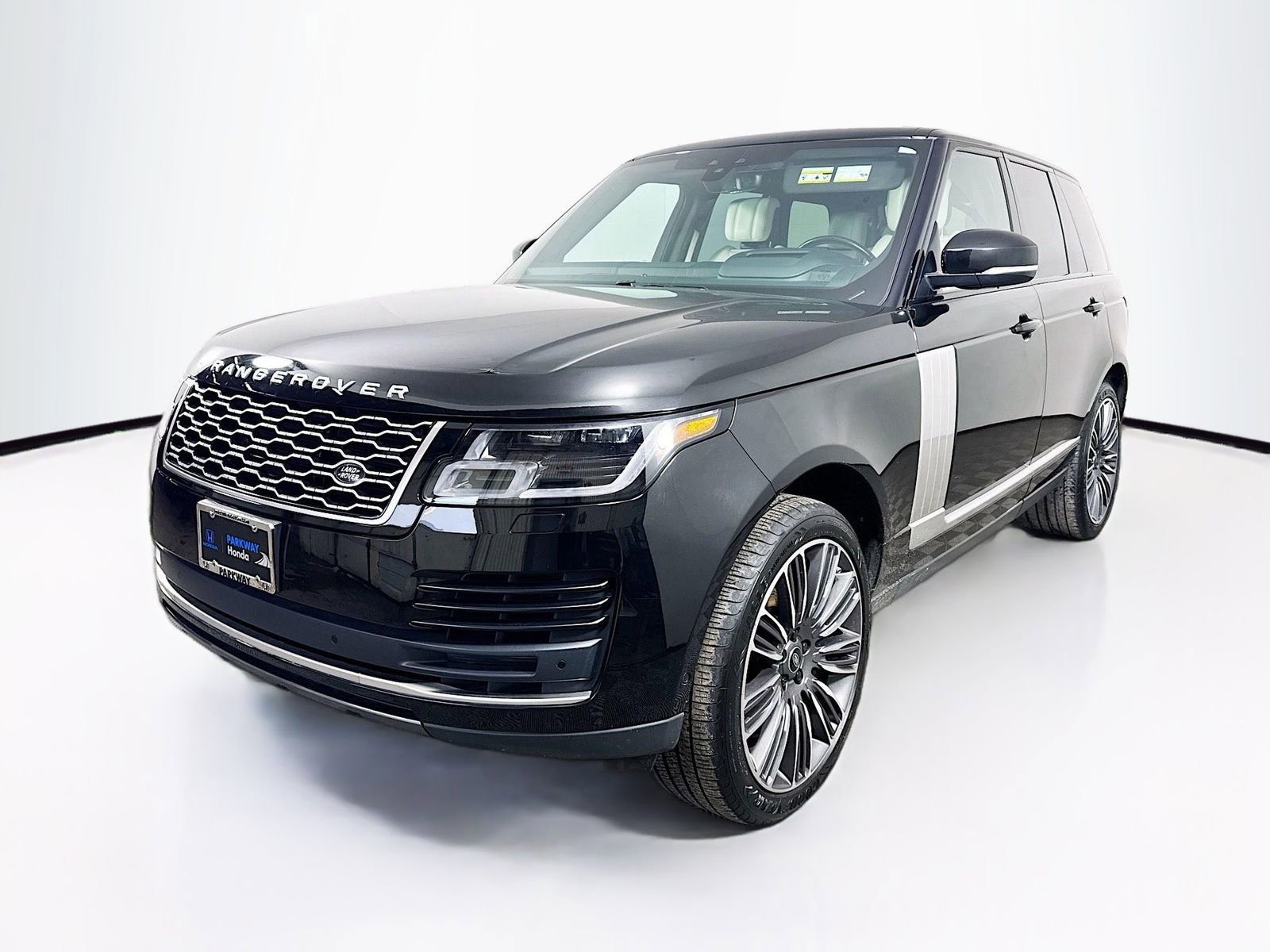 Used 2021 Land Rover Range Rover Westminster Edition image 3