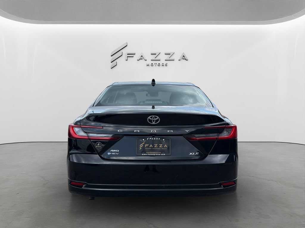 Used 2025 Toyota Camry XLE AWD/4WD image 10