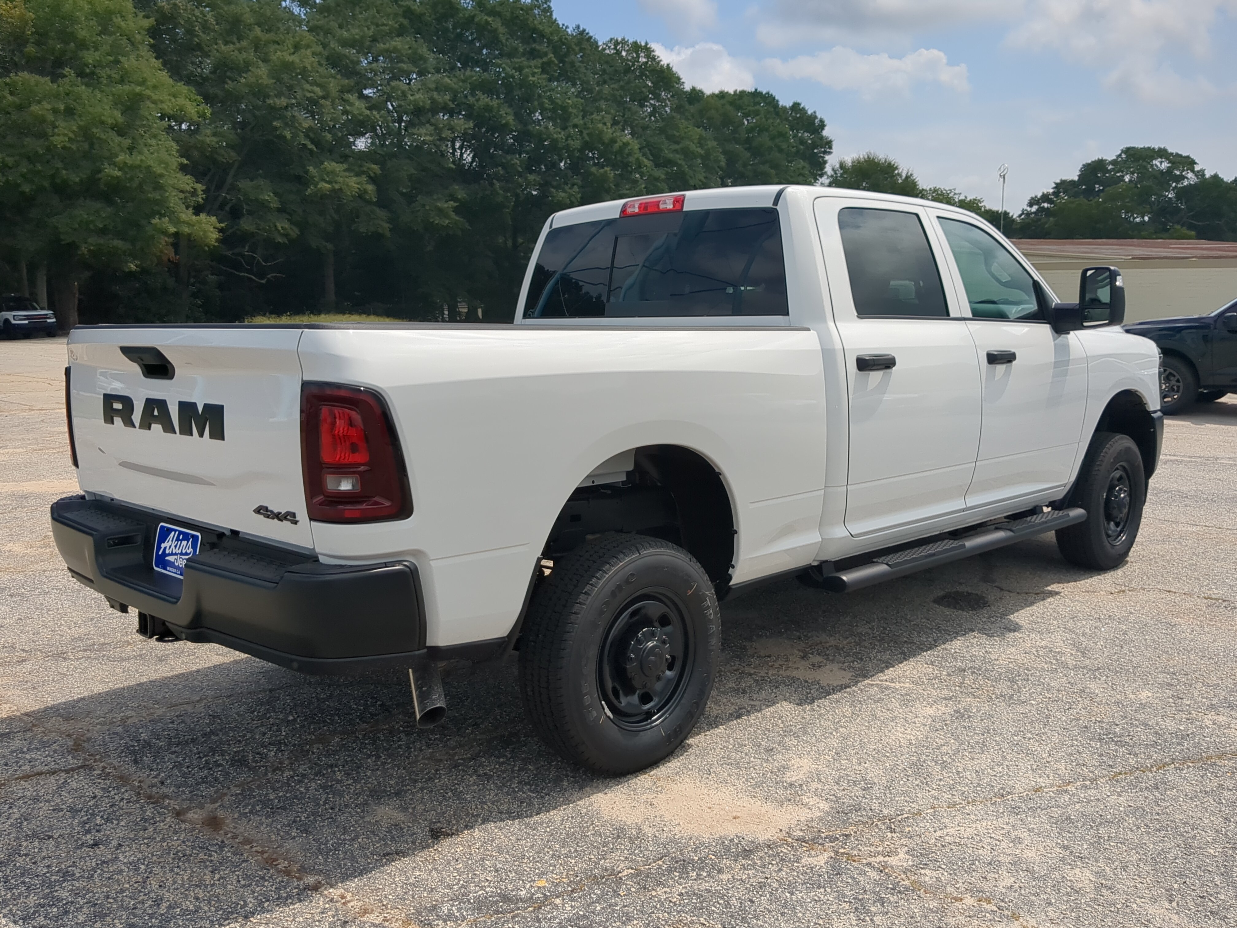 New 2026 RAM 2500 Tradesman AWD/4WD image 3