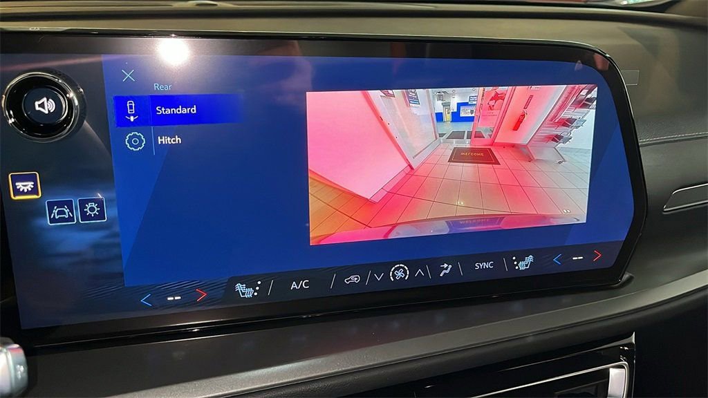 New 2026 Chevrolet Traverse LT w/ Sun and Wheel Package image 25