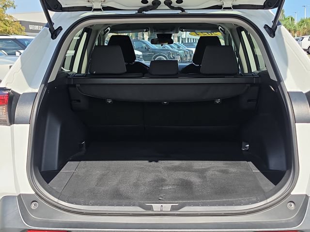 Used 2024 Toyota RAV4 XLE FWD image 8