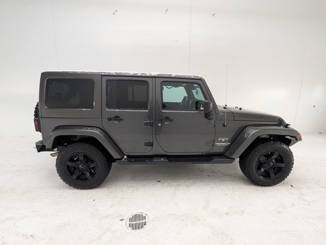 Used 2017 Jeep Wrangler Unlimited Sahara w/ Connectivity Group image 4