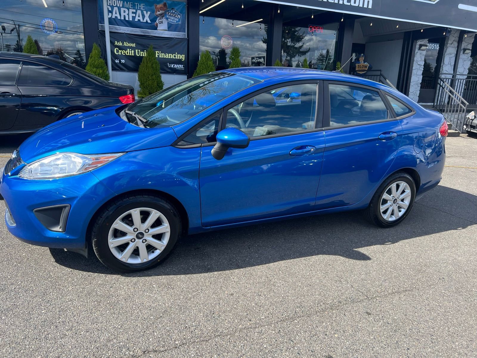 Used 2011 Ford Fiesta SE w/ 203A Rapid Spec Order Code image 2