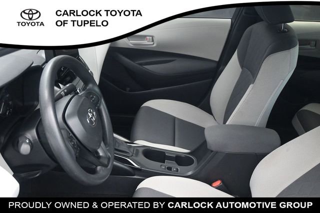 Used 2025 Toyota Corolla LE FWD image 11