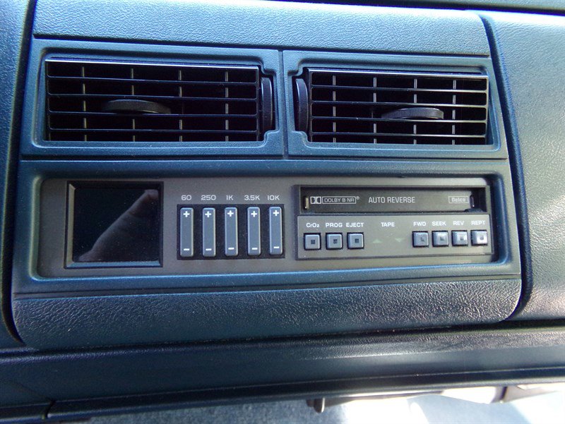 Used 1994 Chevrolet Suburban K1500 4WD image 17