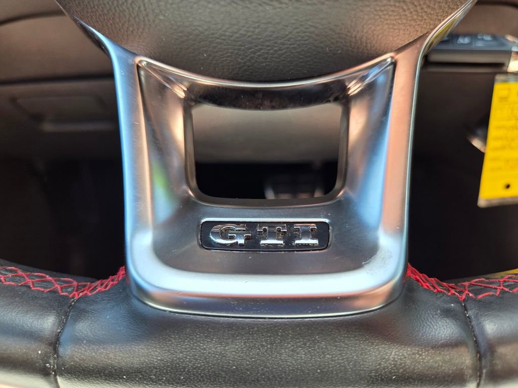 Used 2018 Volkswagen Golf 4-Door image 30