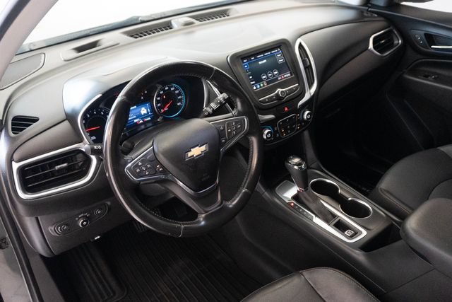 Used 2020 Chevrolet Equinox LT w/ Sport Edition FWD image 4