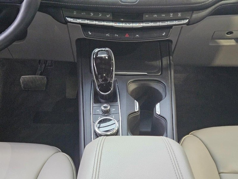 Used 2022 Cadillac XT4 Premium Luxury w/ Enhanced Visibility Package image 11