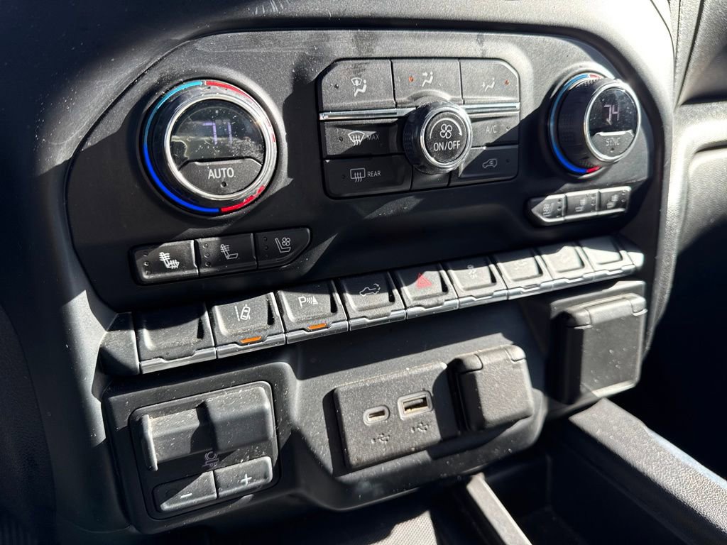 Used 2022 Chevrolet Silverado 2500 LTZ w/ LTZ Plus Package image 32