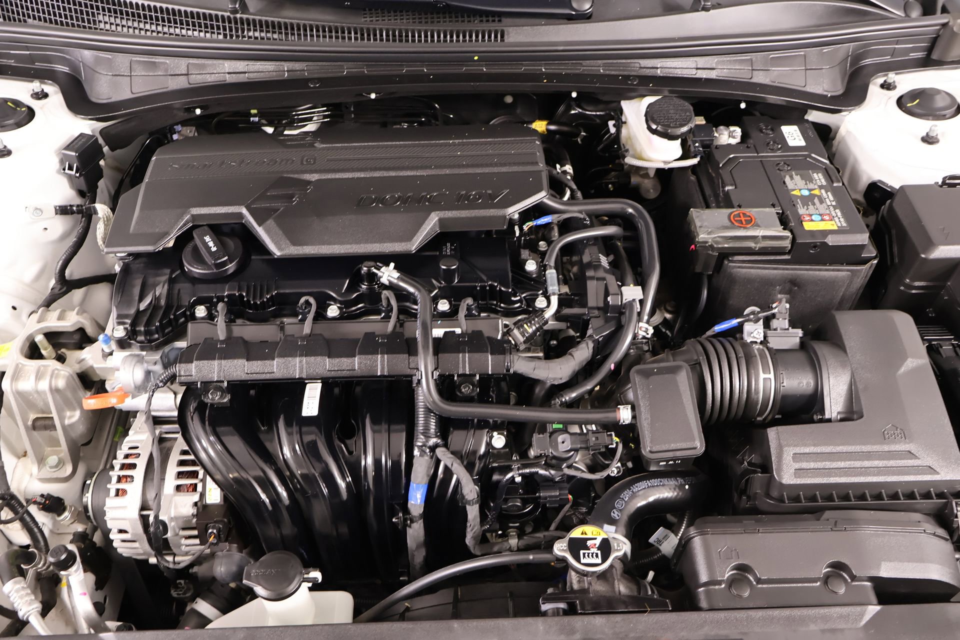 Used 2024 Hyundai Elantra SEL w/ Convenience Package image 21