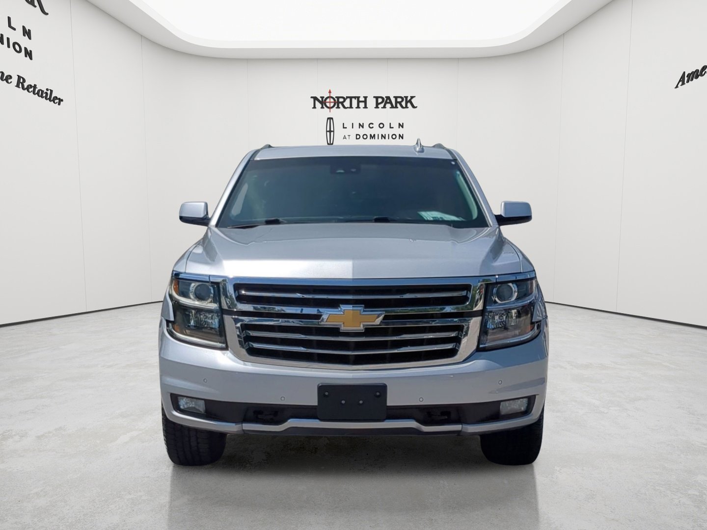 Used 2017 Chevrolet Tahoe LT w/ Luxury Package AWD/4WD image 8