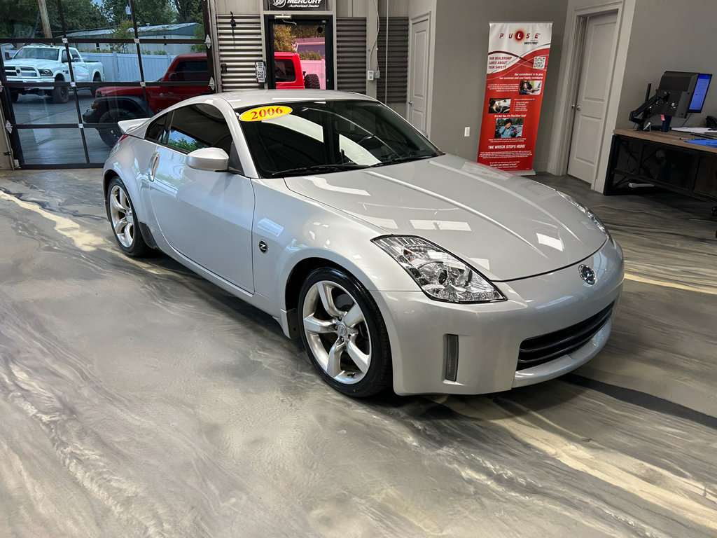 Used 2006 Nissan 350Z Coupe w/ (N93) Cargo Convenience Pkg RWD image 1