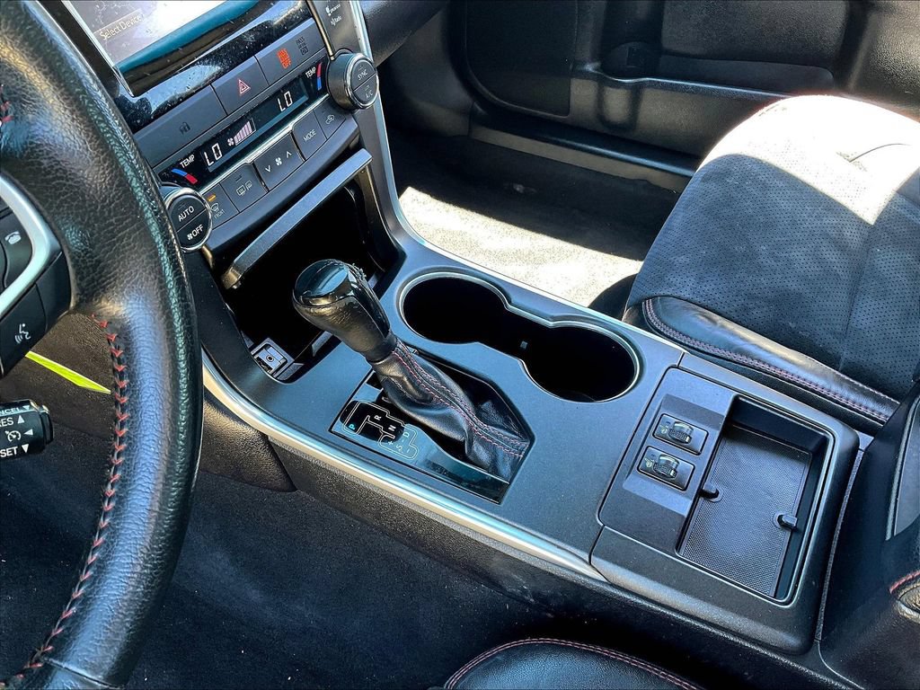 Used 2015 Toyota Camry XSE FWD image 17